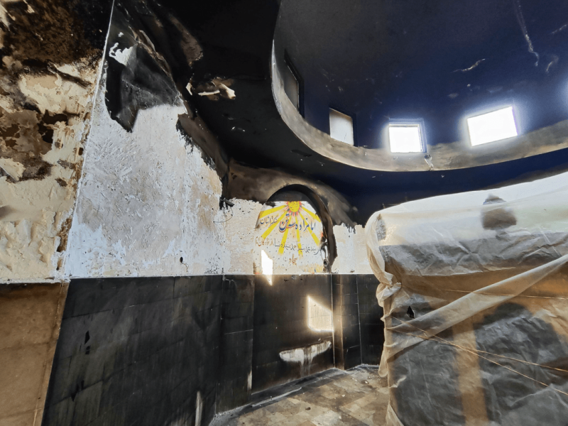 آتشزدن ساختمان امامزادگان سهتن ساری به دست معاندین