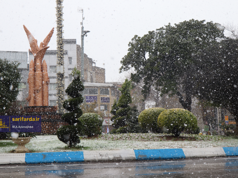 تداوم بارش برف و باران در مازندران تا فردا/ برف به ارتفاعات ۷۰۰ متر می‌رسد