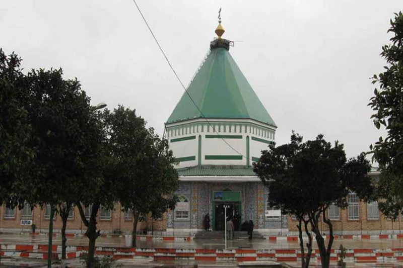 بقاع متبرکه پناهگاه معنوی مردم در روزهای بحران