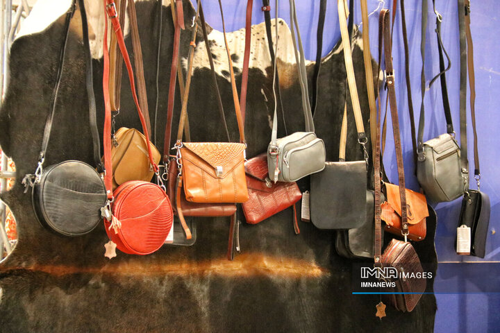 فروش بیش از ۱۱۴ میلیارد ریالی از فروش تولیدات هنرمندان صنایع دستی مازندران