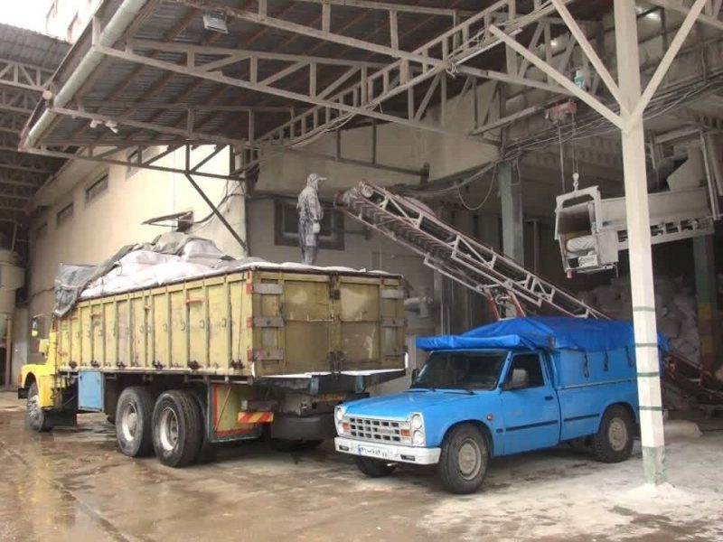 با وجود تلاش دشمن برای ایجاد التهاب، کمبودی در اقلام اساسی نداریم